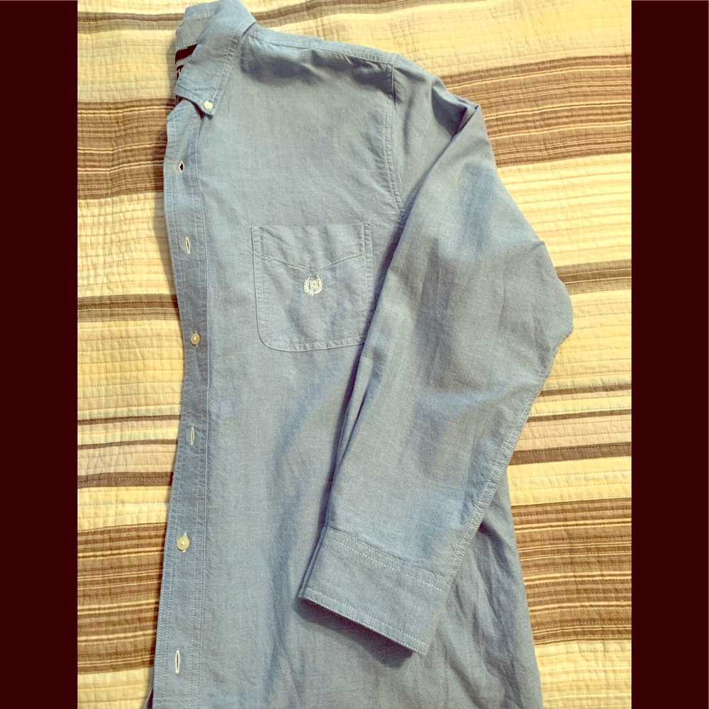 Barely worn men’s Chaps Ralph Lauren button down
